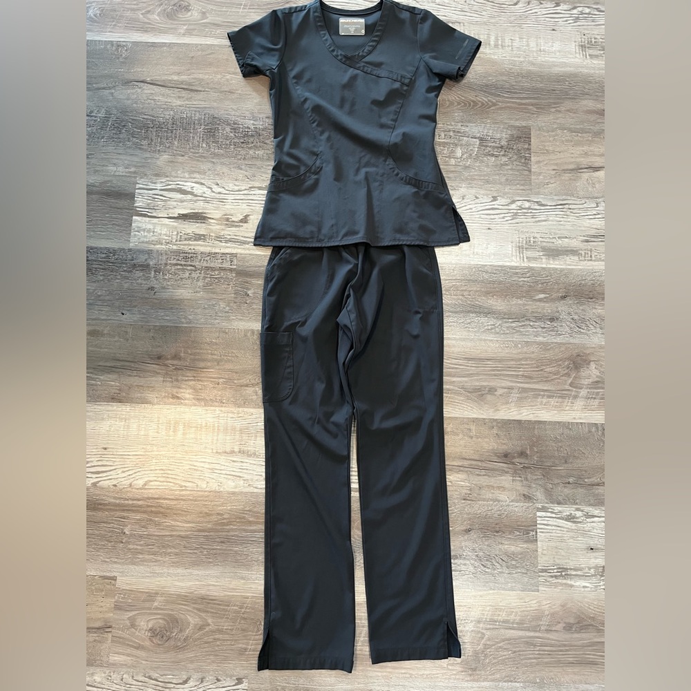 Sketchers by barco scrub set in gray